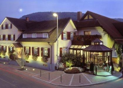 Hotel-Restaurant Adler Лар Екстер'єр фото