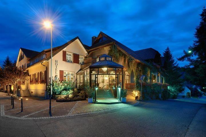 Hotel-Restaurant Adler Лар Екстер'єр фото